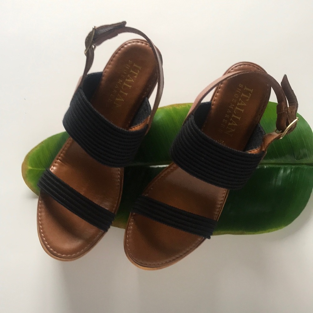 Italian shoemakers black wedge sandals - Picture 2 of 4